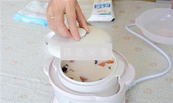 红枣木瓜炖牛奶怎么做，红枣木瓜炖牛奶怎么做好吃，红枣木瓜炖牛奶做法