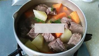 清炖牛肉汤怎么做，清炖牛肉汤怎么做好吃，清炖牛肉汤做法