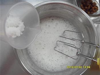 蛋白发糕怎么做，蛋白发糕怎么做好吃，蛋白发糕做法