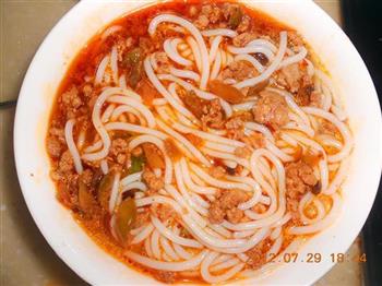 肉酱米粉怎么做，肉酱米粉怎么做好吃，肉酱米粉做法