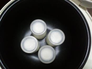 自制老酸奶怎么做，自制老酸奶怎么做好吃，自制老酸奶做法