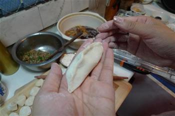 韭菜馅肉锅贴怎么做，韭菜馅肉锅贴怎么做好吃，韭菜馅肉锅贴做法
