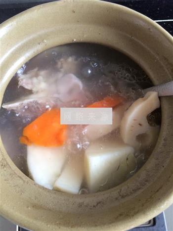 莲藕胡萝卜淮山汤怎么做，莲藕胡萝卜淮山汤怎么做好吃，莲藕胡萝卜淮山汤做法