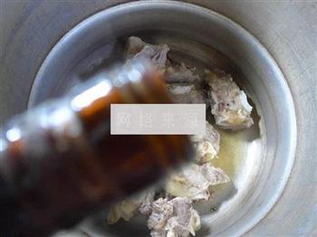 粉条花菜牛排骨汤怎么做，粉条花菜牛排骨汤怎么做好吃，粉条花菜牛排骨汤做法