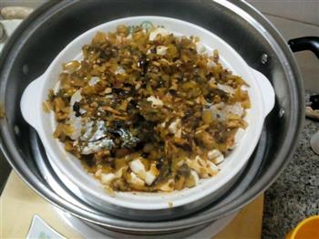 酸辣豆腐鱼头怎么做，酸辣豆腐鱼头怎么做好吃，酸辣豆腐鱼头做法