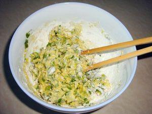 家常葱花饼怎么做，家常葱花饼怎么做好吃，家常葱花饼做法