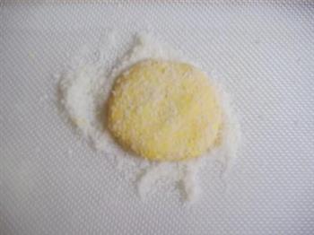 椰香南瓜饼怎么做，椰香南瓜饼怎么做好吃，椰香南瓜饼做法