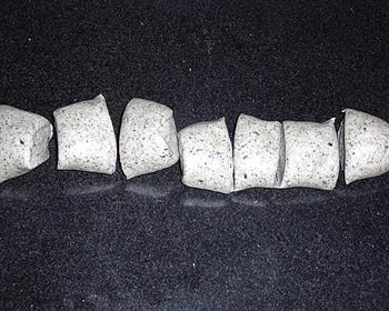 黑芝麻馒头怎么做，黑芝麻馒头怎么做好吃，黑芝麻馒头做法