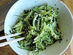 脆皮黄瓜饼怎么做，脆皮黄瓜饼怎么做好吃，脆皮黄瓜饼做法