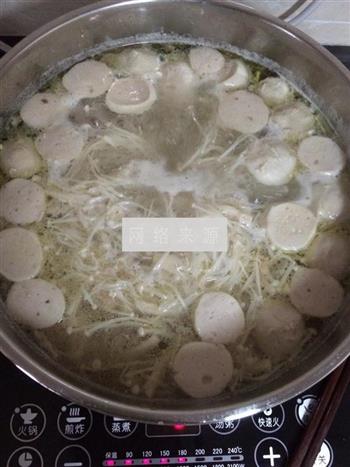 金针菇肉丸瘦肉汤怎么做，金针菇肉丸瘦肉汤怎么做好吃，金针菇肉丸瘦肉汤做法
