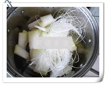冬瓜粉丝排骨汤怎么做，冬瓜粉丝排骨汤怎么做好吃，冬瓜粉丝排骨汤做法