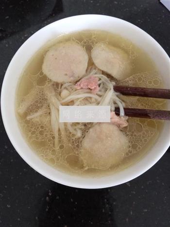 金针菇肉丸瘦肉汤怎么做，金针菇肉丸瘦肉汤怎么做好吃，金针菇肉丸瘦肉汤做法