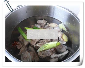 冬瓜粉丝排骨汤怎么做，冬瓜粉丝排骨汤怎么做好吃，冬瓜粉丝排骨汤做法