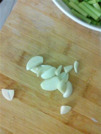双椒蟹味菇怎么做，双椒蟹味菇怎么做好吃，双椒蟹味菇做法