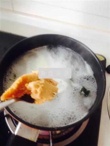 鸡肉鲜蔬味噌汤怎么做，鸡肉鲜蔬味噌汤怎么做好吃，鸡肉鲜蔬味噌汤做法