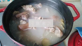 清炖猪脚汤怎么做，清炖猪脚汤怎么做好吃，清炖猪脚汤做法