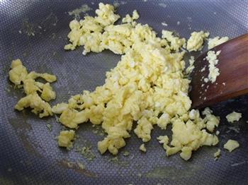韭菜蛋煎饼怎么做，韭菜蛋煎饼怎么做好吃，韭菜蛋煎饼做法