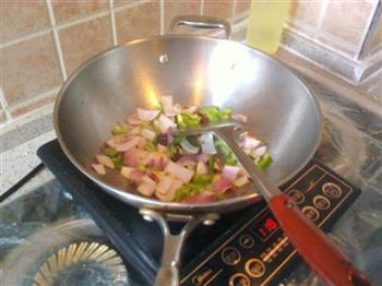 豆角蒸饭怎么做，豆角蒸饭怎么做好吃，豆角蒸饭做法