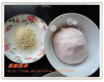 红豆沙空心芝麻球怎么做，红豆沙空心芝麻球怎么做好吃，红豆沙空心芝麻球做法