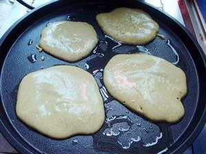 保健米荞饼怎么做，保健米荞饼怎么做好吃，保健米荞饼做法