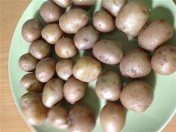 椒盐小土豆怎么做，椒盐小土豆怎么做好吃，椒盐小土豆做法