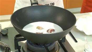 椰汁香芋滑鸡怎么做，椰汁香芋滑鸡怎么做好吃，椰汁香芋滑鸡做法
