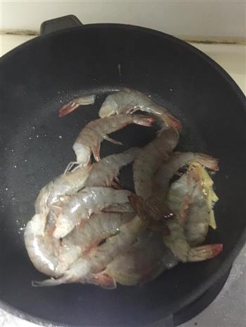 油爆酱虾怎么做，油爆酱虾怎么做好吃，油爆酱虾做法
