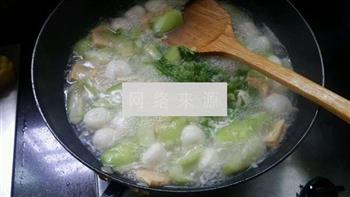 丝瓜鱼丸汤怎么做，丝瓜鱼丸汤怎么做好吃，丝瓜鱼丸汤做法