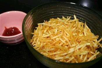 香炸土豆条怎么做，香炸土豆条怎么做好吃，香炸土豆条做法