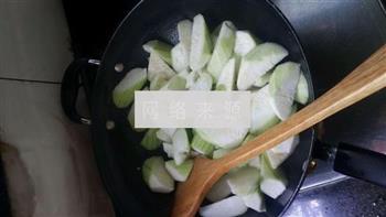 丝瓜鱼丸汤怎么做，丝瓜鱼丸汤怎么做好吃，丝瓜鱼丸汤做法