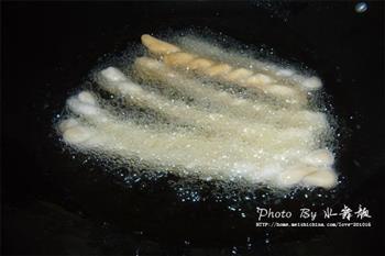 酥香麻花怎么做，酥香麻花怎么做好吃，酥香麻花做法