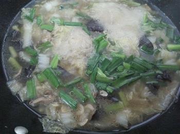 香菇虾米汤米粉怎么做，香菇虾米汤米粉怎么做好吃，香菇虾米汤米粉做法