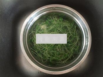 皮蛋火腿豆苗汤怎么做，皮蛋火腿豆苗汤怎么做好吃，皮蛋火腿豆苗汤做法