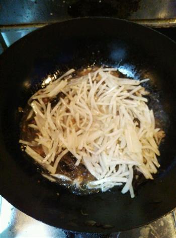 萝卜丝炒粉条怎么做，萝卜丝炒粉条怎么做好吃，萝卜丝炒粉条做法