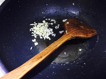 蒜香油麦菜怎么做，蒜香油麦菜怎么做好吃，蒜香油麦菜做法