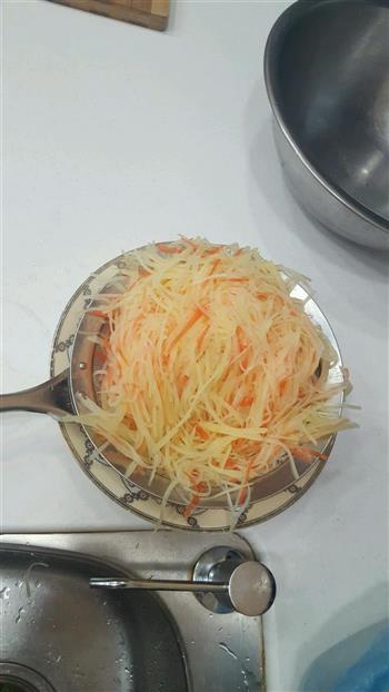素炒土豆丝怎么做，素炒土豆丝怎么做好吃，素炒土豆丝做法