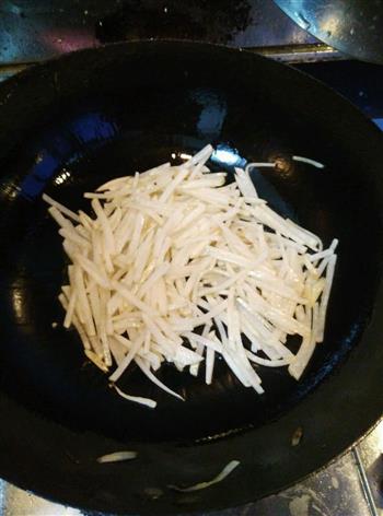 萝卜丝炒粉条怎么做，萝卜丝炒粉条怎么做好吃，萝卜丝炒粉条做法