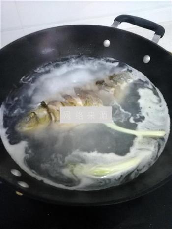 鲫鱼冬瓜汤怎么做，鲫鱼冬瓜汤怎么做好吃，鲫鱼冬瓜汤做法