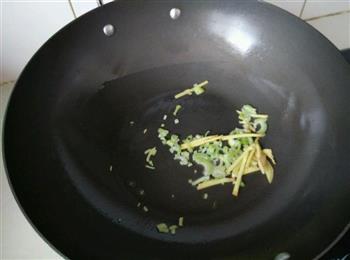 鲜小鲫鱼萝卜汤怎么做，鲜小鲫鱼萝卜汤怎么做好吃，鲜小鲫鱼萝卜汤做法