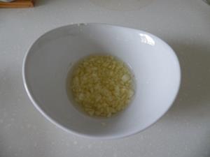 粉色凉皮怎么做，粉色凉皮怎么做好吃，粉色凉皮做法