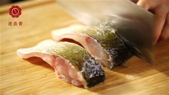 迷迭香-鱼头豆腐煲怎么做，迷迭香-鱼头豆腐煲怎么做好吃，迷迭香-鱼头豆腐煲做法