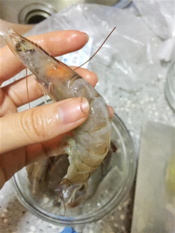 菠萝沙拉黄金虾怎么做，菠萝沙拉黄金虾怎么做好吃，菠萝沙拉黄金虾做法