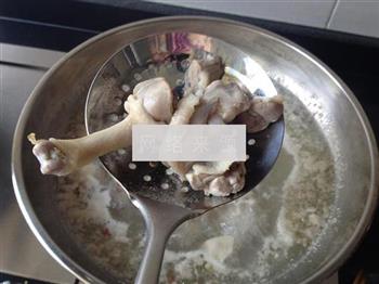虫草花萝卜炖鸭汤怎么做，虫草花萝卜炖鸭汤怎么做好吃，虫草花萝卜炖鸭汤做法