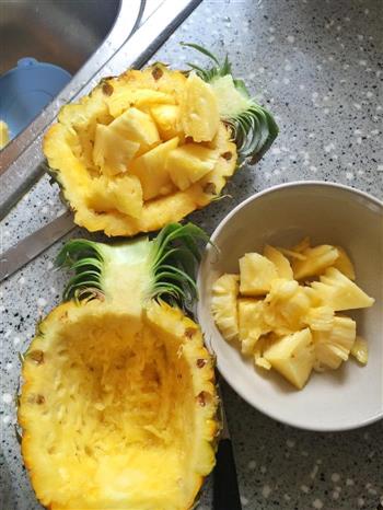 菠萝沙拉黄金虾怎么做，菠萝沙拉黄金虾怎么做好吃，菠萝沙拉黄金虾做法