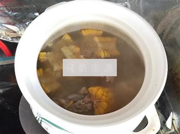 大骨鲜蔬汤怎么做，大骨鲜蔬汤怎么做好吃，大骨鲜蔬汤做法