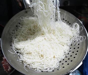 炒米粉怎么做，炒米粉怎么做好吃，炒米粉做法