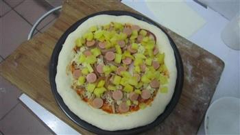 菠萝火腿披萨怎么做，菠萝火腿披萨怎么做好吃，菠萝火腿披萨做法