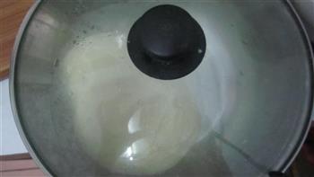 菠萝火腿披萨怎么做，菠萝火腿披萨怎么做好吃，菠萝火腿披萨做法