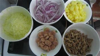 菠萝火腿披萨怎么做，菠萝火腿披萨怎么做好吃，菠萝火腿披萨做法