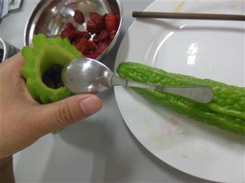 果脯酿苦瓜怎么做，果脯酿苦瓜怎么做好吃，果脯酿苦瓜做法